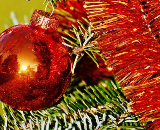 Bombki na choinkę to najważniejsza dekoracja świątecznego drzewka